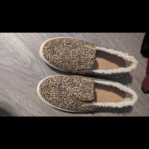 Leopard Print Plush Lined Loafers